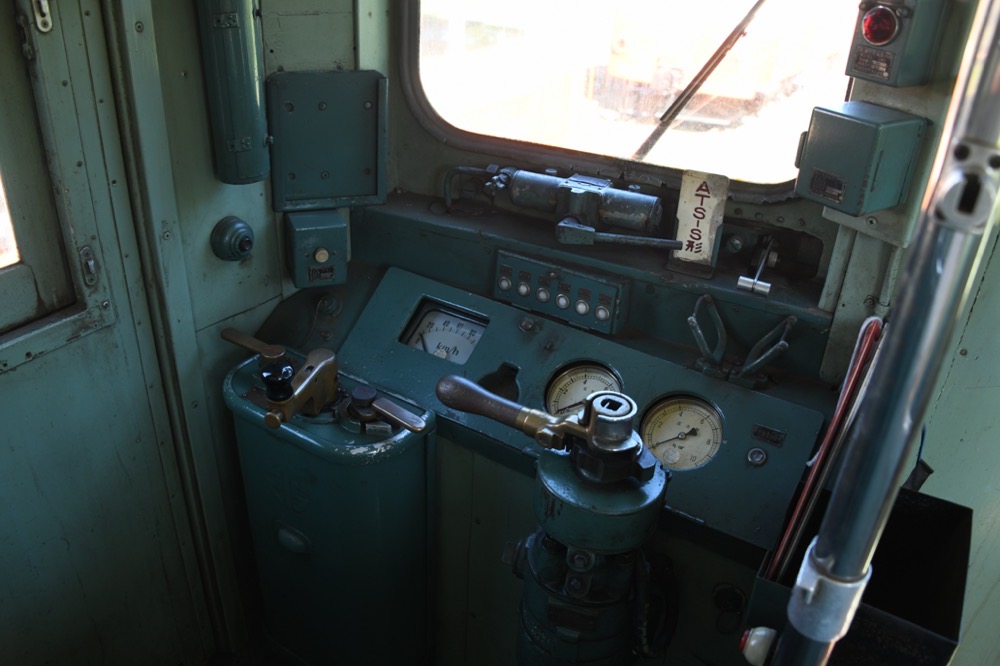 キハ104運転台（野辺地方）